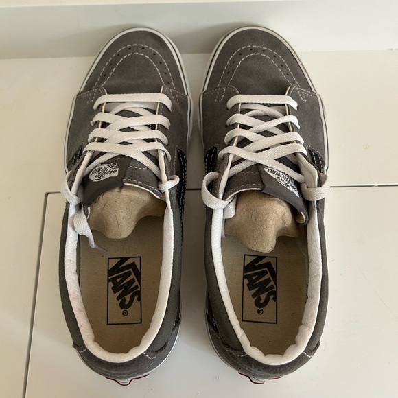 Vans- Classic Gray/Black - Picture 4 of 8